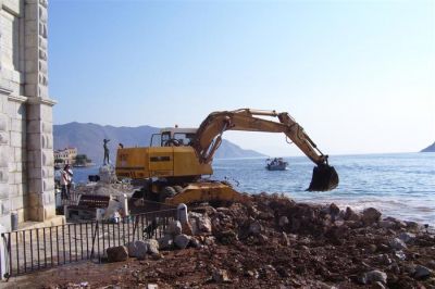 Tam boy resmi görebilmek için tıklayın